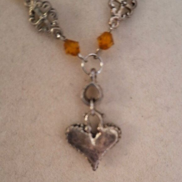 A Women's Delicate Beaded Necklace Pewter Heart Charm Fairy Core - Picture 2 of 9